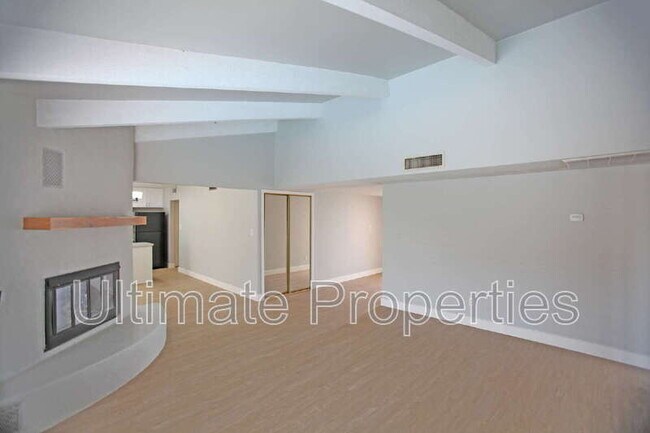 3731 W Hartford Ave Glendale, AZ 85308 photo 4
