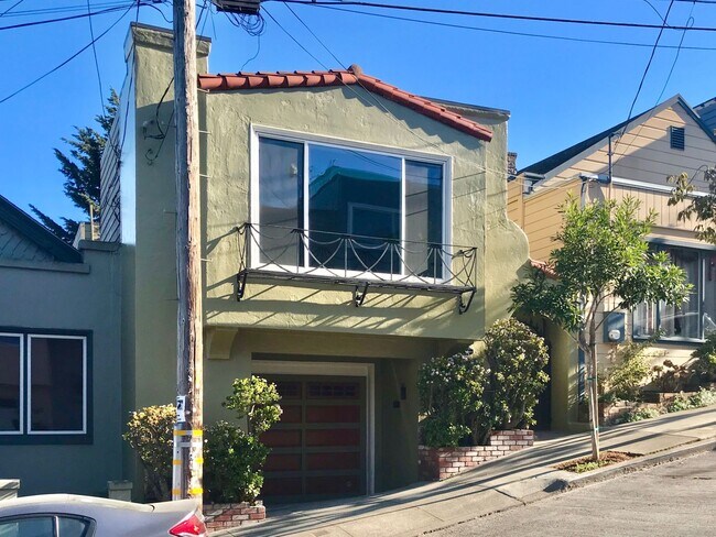 31 Bronte Street, San Francisco, CA 94110 photo 2
