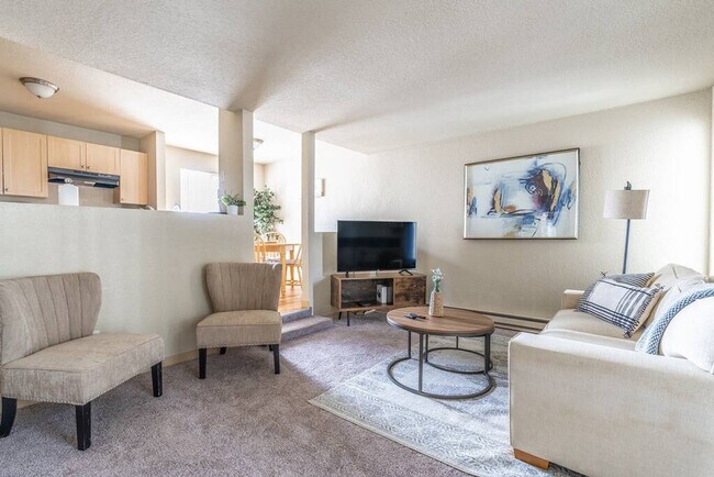 14357 Linden Ave N Seattle, WA 98133 photo 5