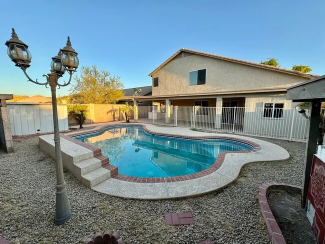 6608 W Hilton Ave Phoenix, AZ 85043 photo 3