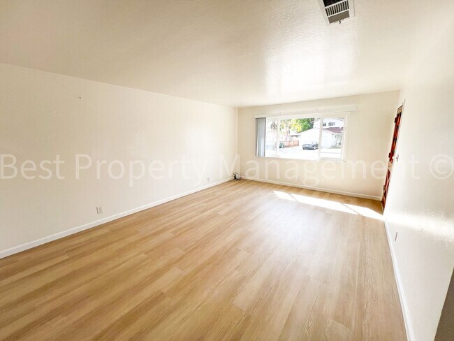 Just Renovated Single Family Home in Fremont photo 4