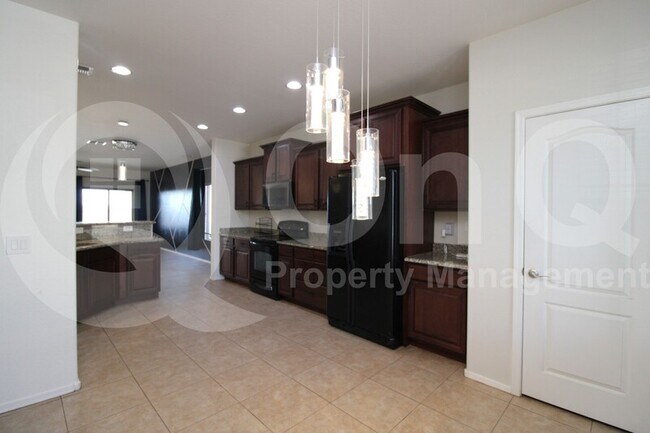 3302 S 186th Ln Goodyear, AZ 85338 photo 5