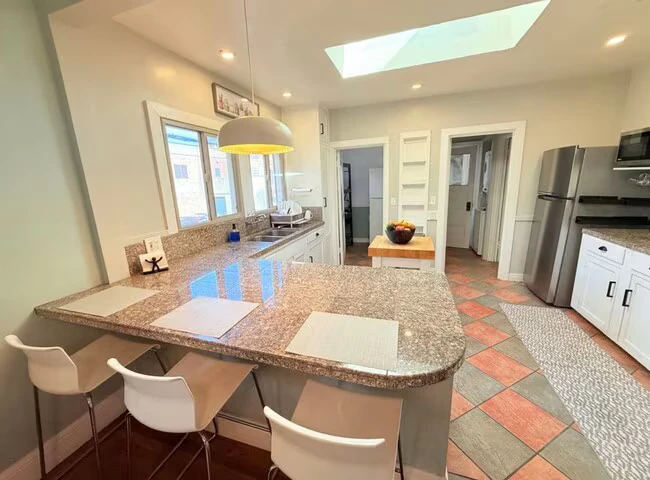2803 Telegraph Ave Berkeley, CA 94705 photo 3