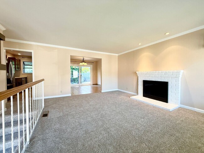 1163 Grand Teton Dr Pacifica, CA 94044 photo 4