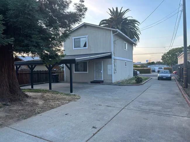 544 Tehama Ave Hayward, CA 94541 photo 2