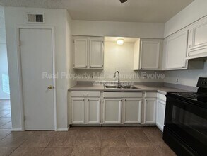 1905 N Center St Mesa, AZ 85201 photo 5