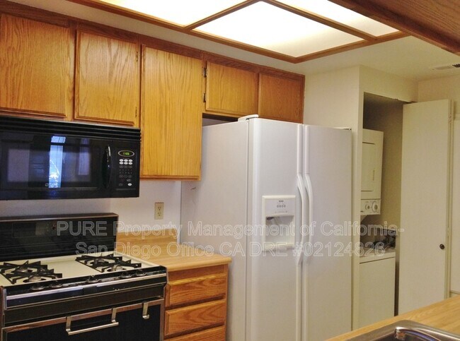 799 Brookstone Rd Chula Vista, CA 91913 photo 4
