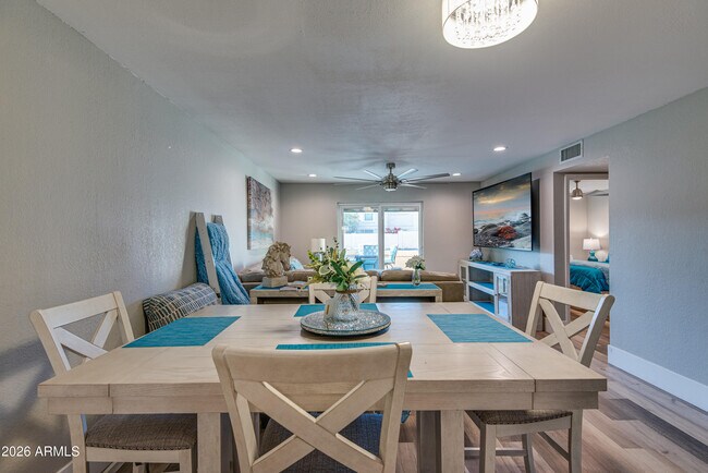 4150 E Cactus Rd Phoenix, AZ 85032 photo 2