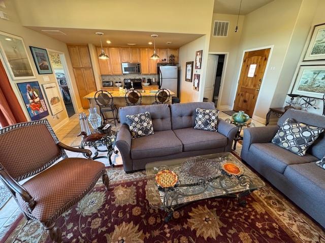 1908 Kahala Sunset Drive, Spicewood, TX 78669 photo 2