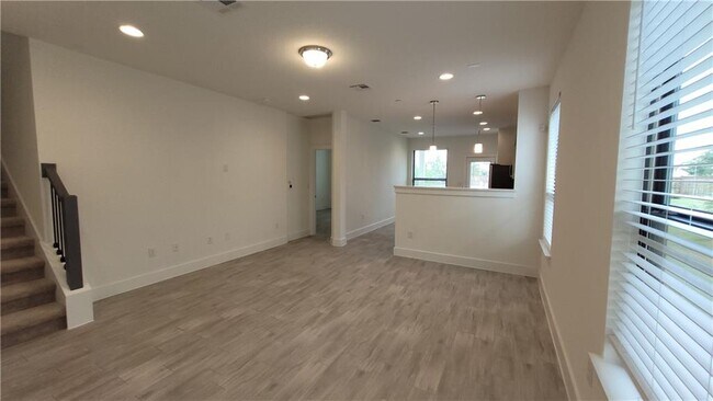 12320 Maypole Bend Austin, TX 78717 photo 4