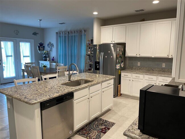 5616 Las Lomas Ln Denton, TX 76208 photo 3