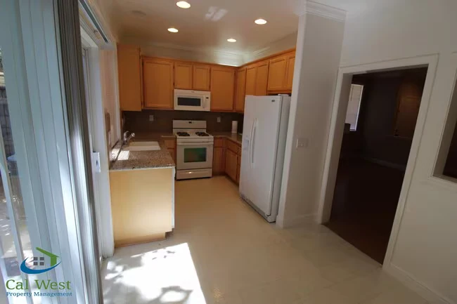 390 Oleander Dr San Jose, CA 95123 photo 4