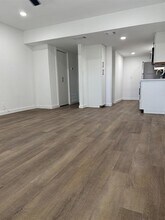 2704 San Pedro St Austin, TX 78705 photo 2