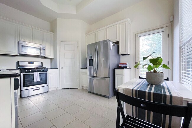 7337 Menchaca Road, Austin, TX 78745 photo 4