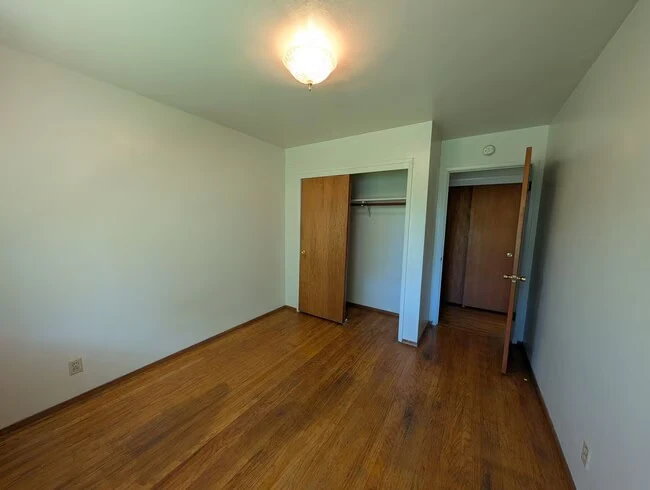 2155 Acton St Berkeley, CA 94702 photo 3
