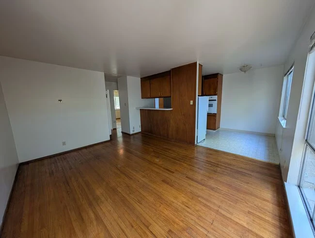 2155 Acton St Berkeley, CA 94702 photo 2