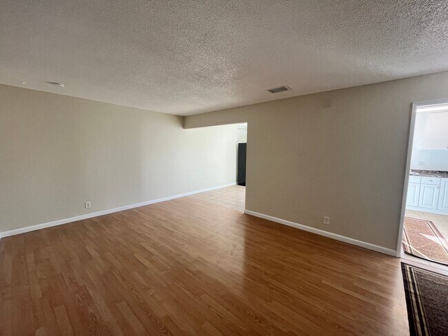 1906 Queen Mary Court, San Jose, CA 95132 photo 4