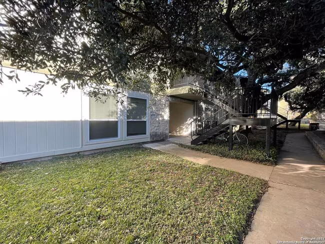 100 Lorenz Rd San Antonio, TX 78209 photo 2