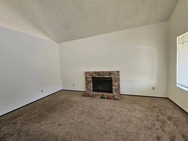 2324 Bellam Ct Santa Rosa, CA 95401 photo 4