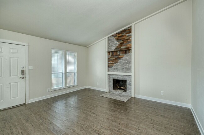 6407 Auburn Dr Austin, TX 78723 photo 4