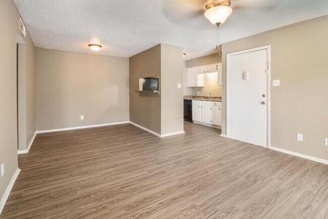 7924 Emerald Crest Dr White Settlement, TX 76108 photo 4