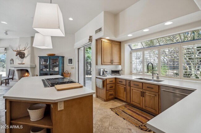 7466 E High Point Dr Scottsdale, AZ 85266 photo 5