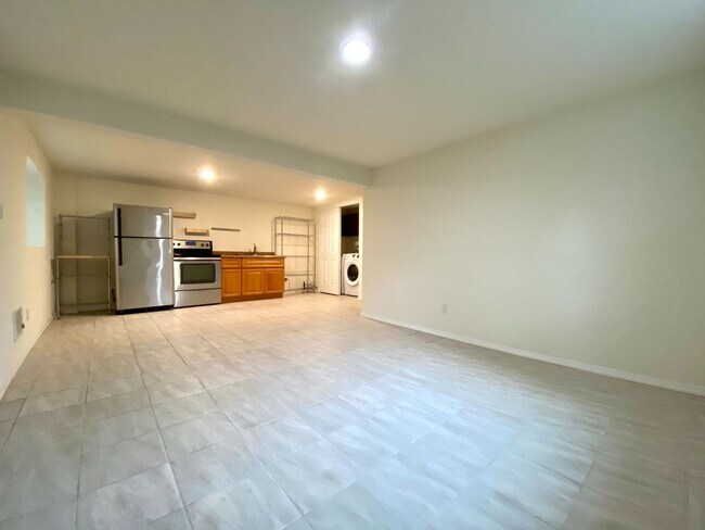 5503 5th Ave NE Seattle, WA 98105 photo 4