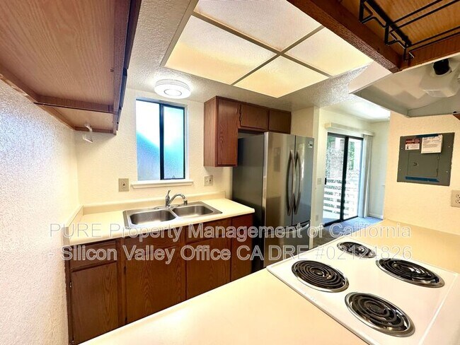 250 River St Santa Cruz, CA 95060 photo 4