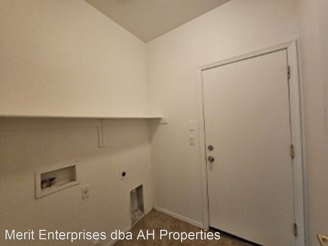 7204 S 56th Ln Phoenix, AZ 85339 photo 5