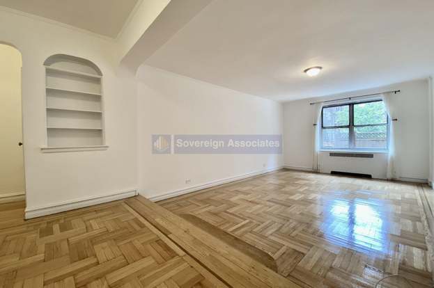 100 Bennett Ave New York, NY 10033 photo 2
