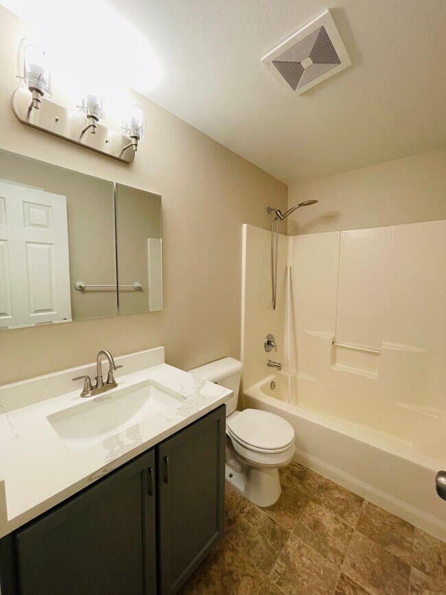3321 Fender Dr Lynnwood, WA 98087 photo 4