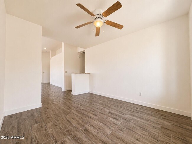 5256 W Pleasant Ln Phoenix, AZ 85339 photo 5