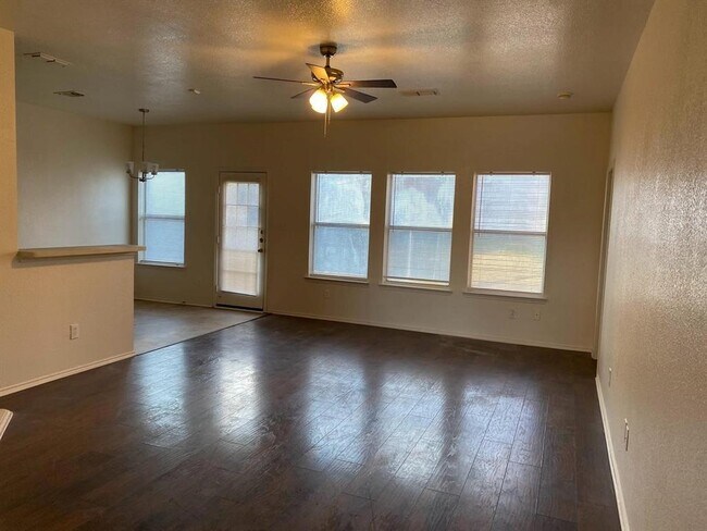 8645 Arcadia Park Drive, Fort Worth, TX 76244 photo 3