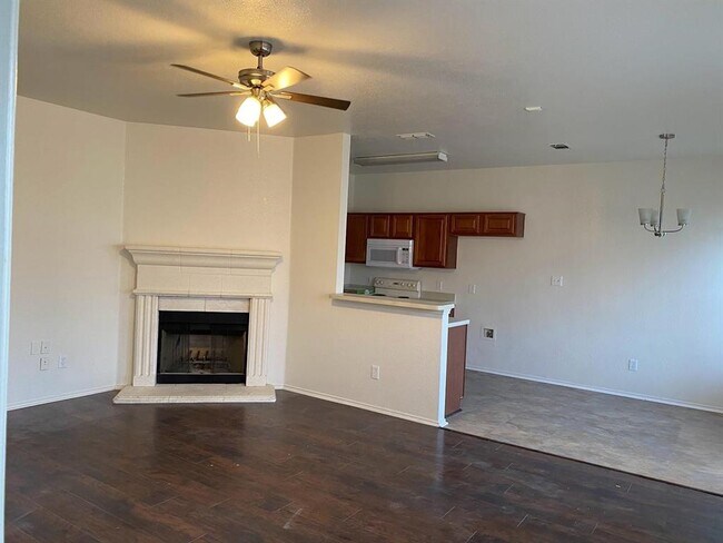 8645 Arcadia Park Drive, Fort Worth, TX 76244 photo 2