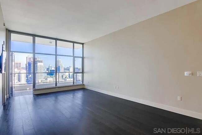 575 Sixth Ave San Diego, CA 92101 photo 3