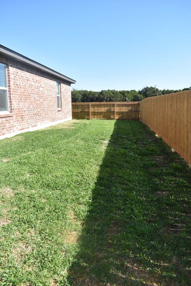 1813 Ute Trail Harker Heights, TX 76548 photo 2
