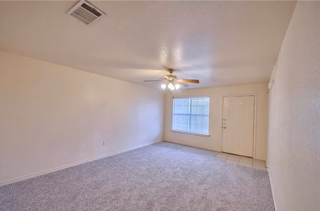 519 S 54th St Killeen, TX 76543 photo 3