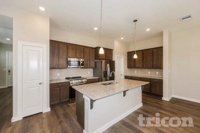 3016 Songbird Ln Garland, TX 75043 photo 5
