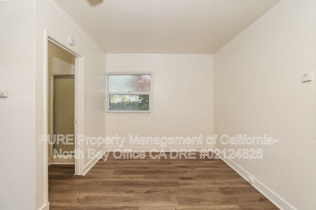 2107 Montgomery Dr Santa Rosa, CA 95405 photo 3