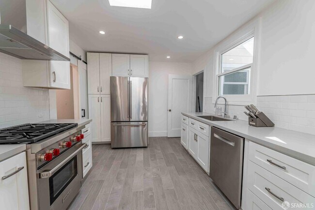 2BR/2BA Condo on Divisadero Street · San Francisco photo 3