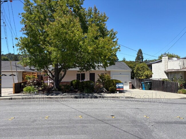 24 Hilltop Drive, Redwood City, CA 94062 photo 4