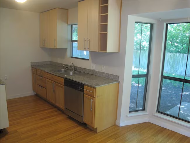4907 Richmond Ave Austin, TX 78745 photo 5