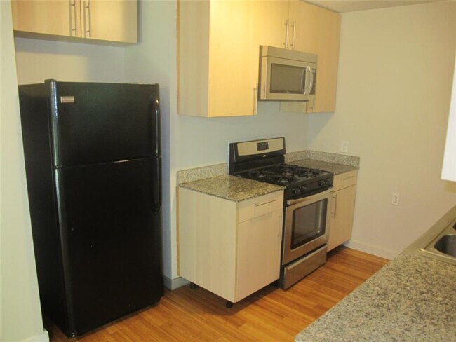 4907 Richmond Ave Austin, TX 78745 photo 3