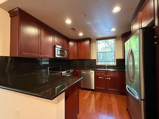 809 Auzerais Ave San Jose, CA 95126 photo 3