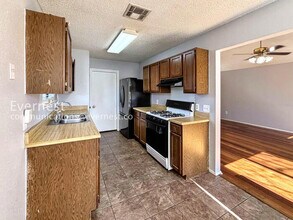 915 Pyegrave Place, Austin, TX 78753 photo 2