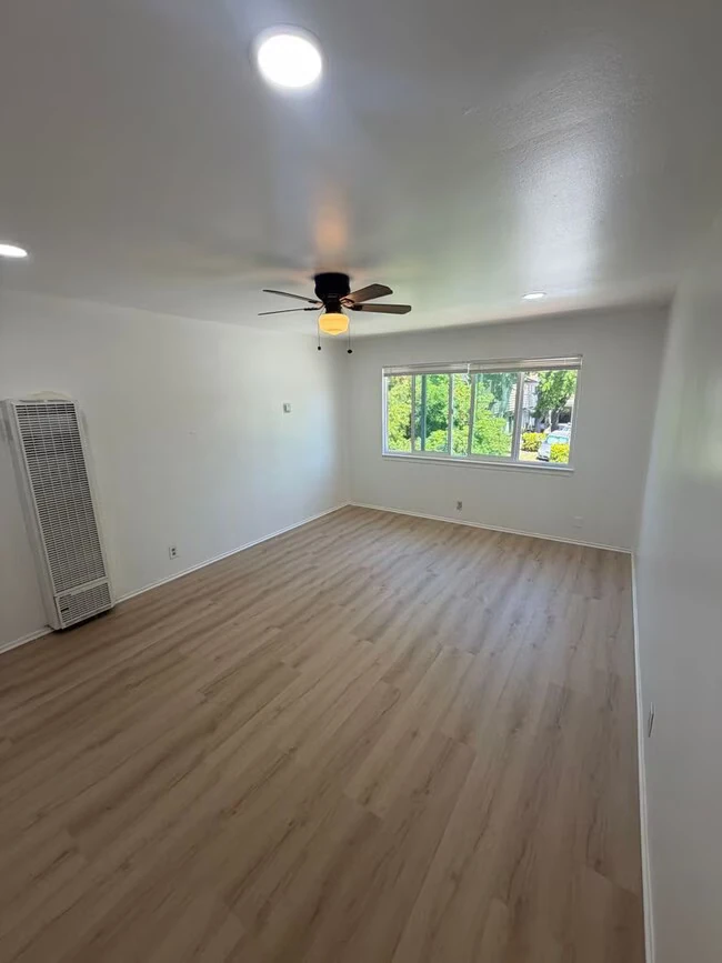 831 Opal Dr San Jose, CA 95117 photo 2