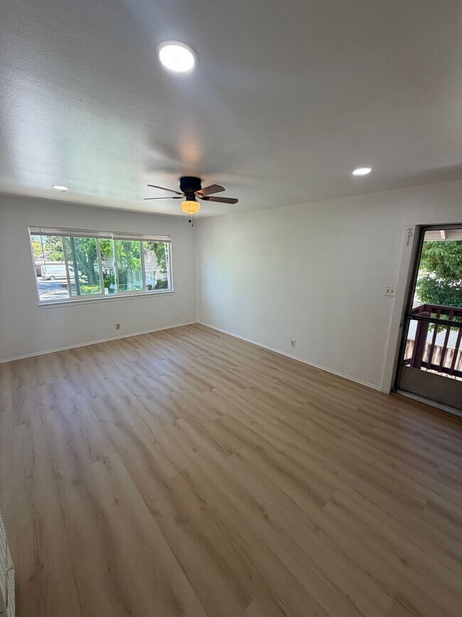 831 Opal Dr San Jose, CA 95117 photo 3