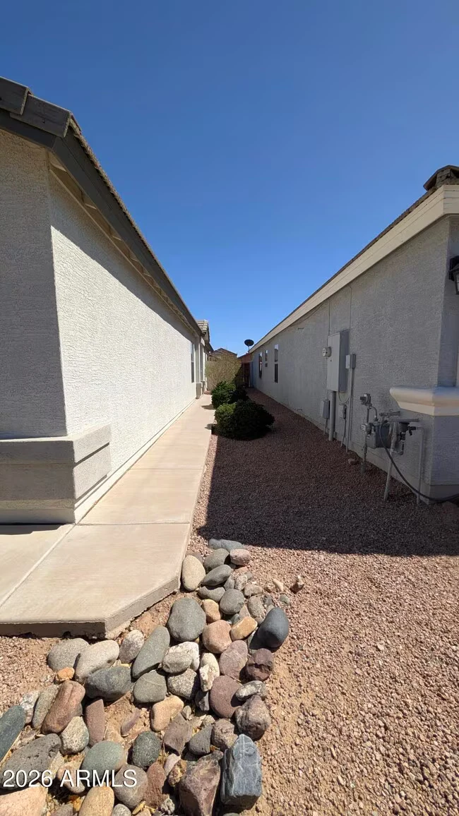 1377 E Pryor Rd San Tan Valley, AZ 85140 photo 3