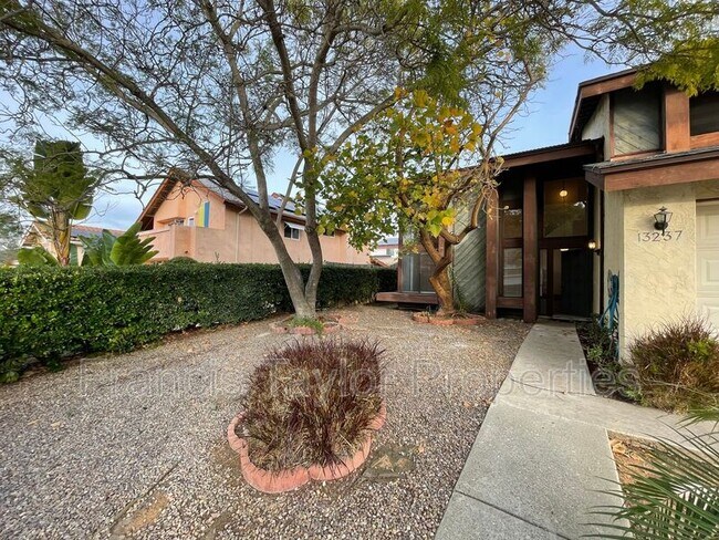 13237 Sundance Avenue, San Diego, CA 92129 photo 2