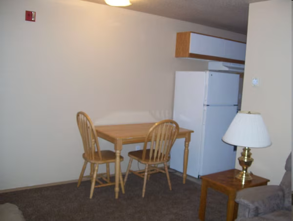 Cedar Pointe Apartments photo 4